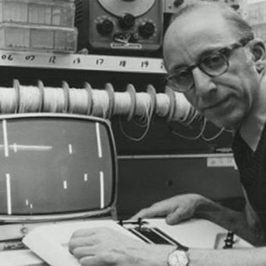 Ralph Baer présentant le premier Pong